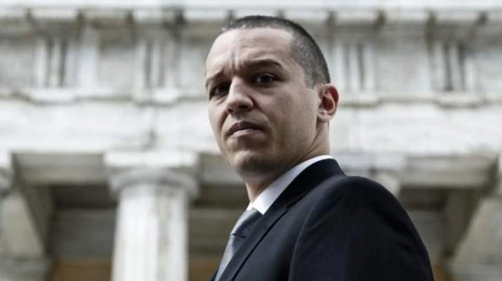 Η. Κασιδιάρης: «Διαφημίζεται μια αποτυχημένη Αλβανίδα που έλεγε ότι ήταν από τη Γουατεμάλα» – Βίντεο